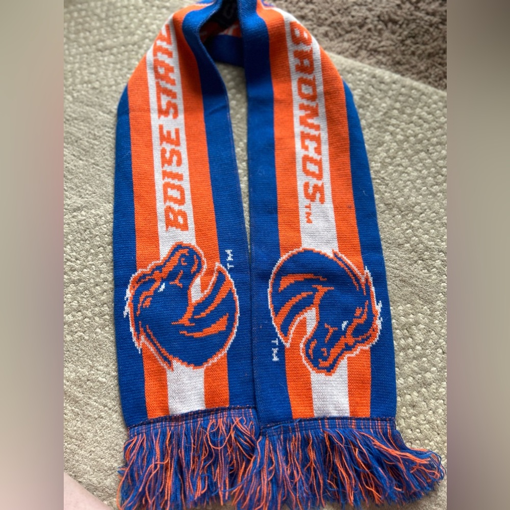 Boise state broncos scarf